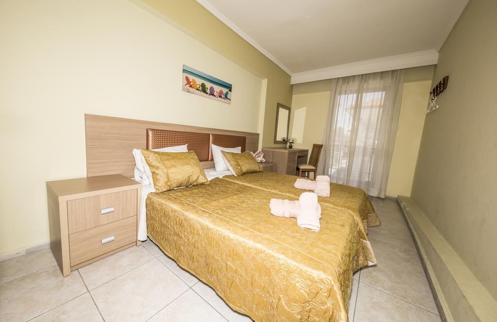 Park Apartment Paralia Dionysiou Esterno foto