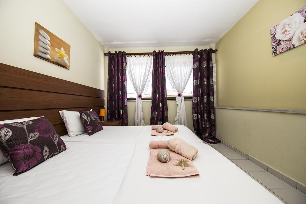 Park Apartment Paralia Dionysiou Esterno foto