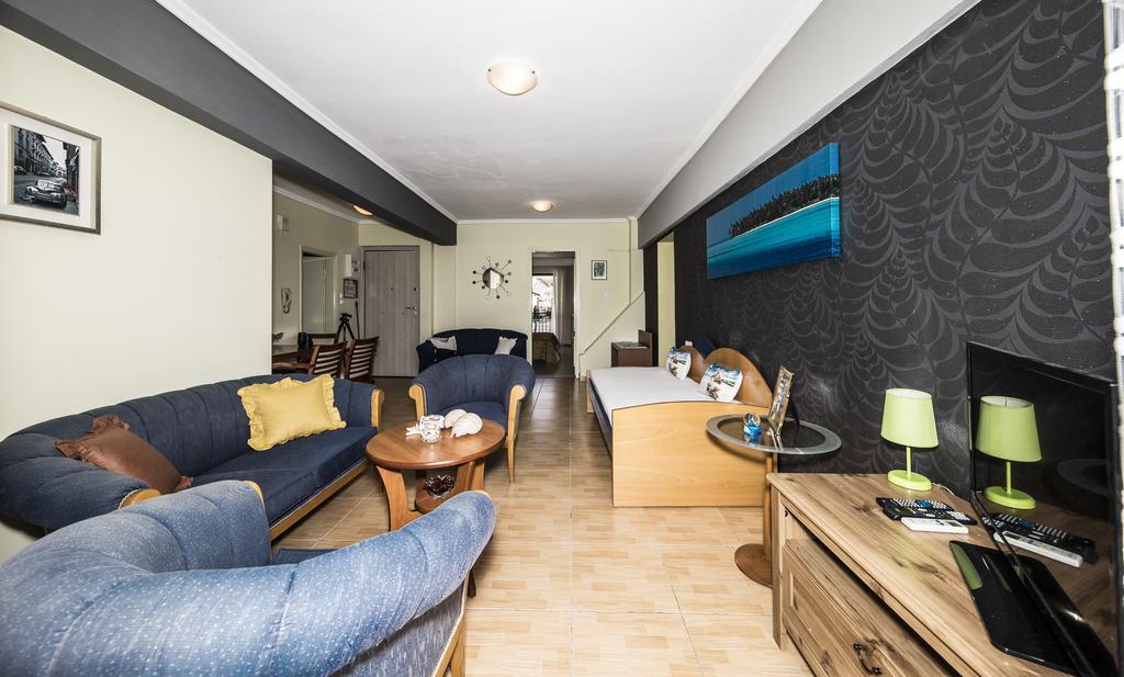 Park Apartment Paralia Dionysiou Esterno foto